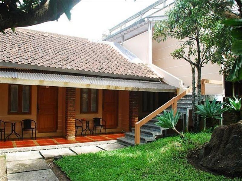Bukit Alamanda Resort Garut Exterior foto