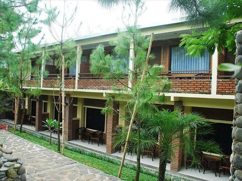 Bukit Alamanda Resort Garut Exterior foto