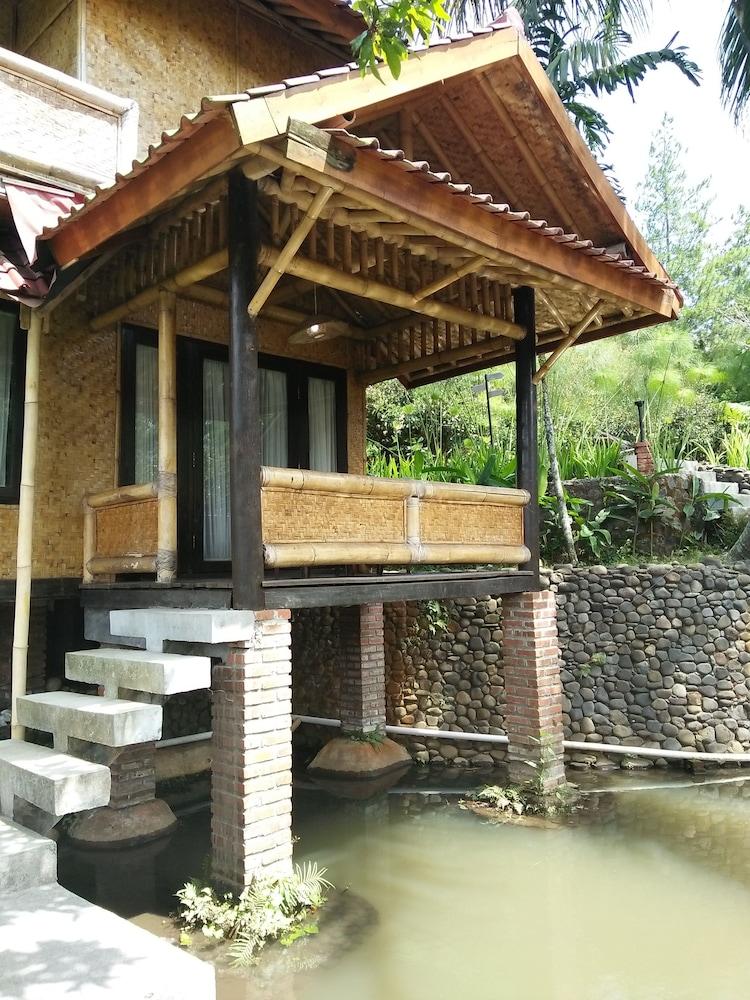 Bukit Alamanda Resort Garut Exterior foto