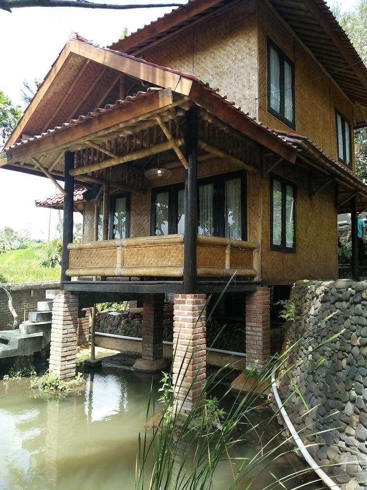 Bukit Alamanda Resort Garut Exterior foto