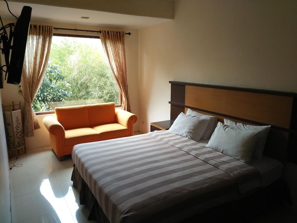 Bukit Alamanda Resort Garut Exterior foto