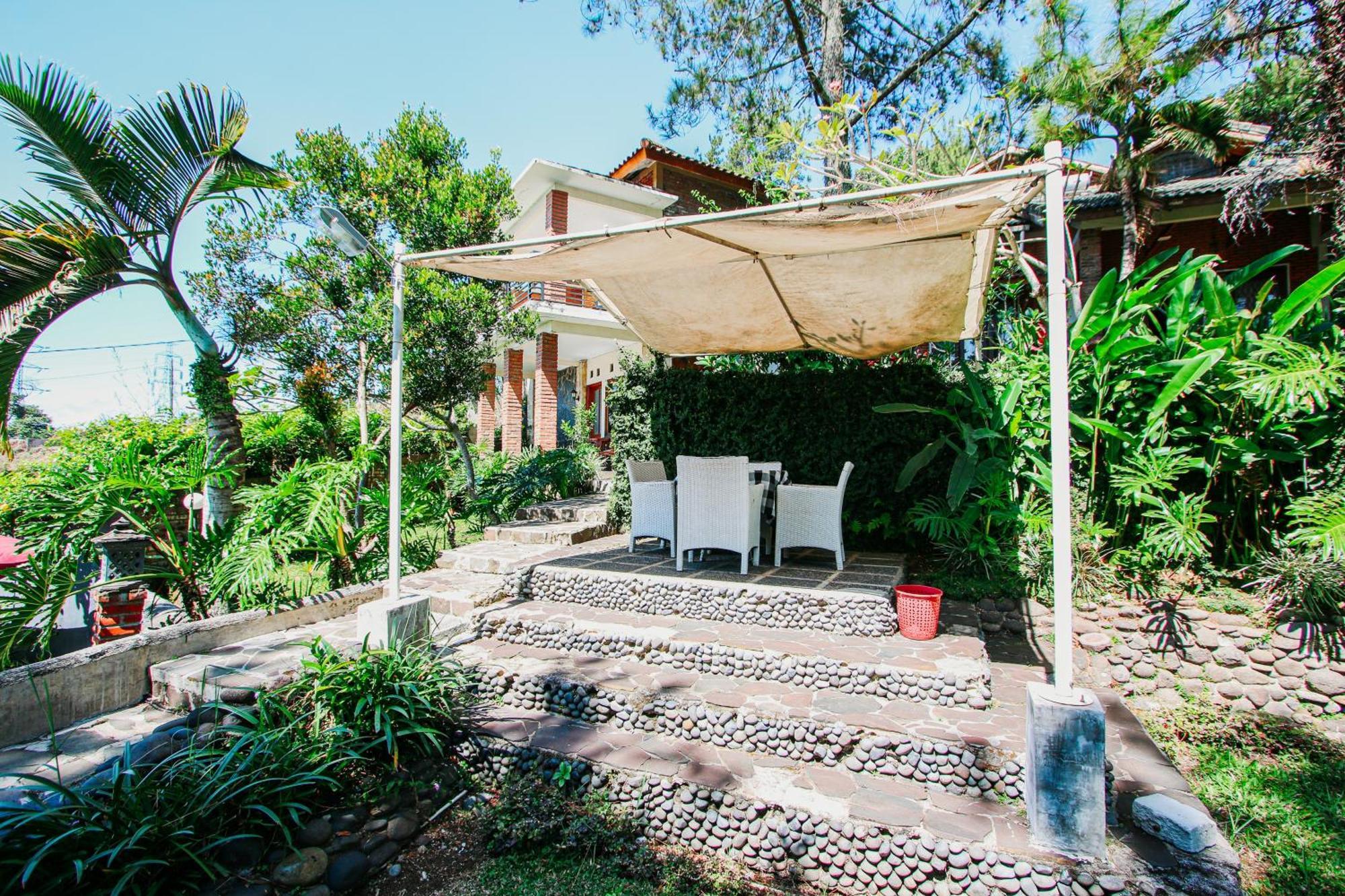 Bukit Alamanda Resort Garut Exterior foto